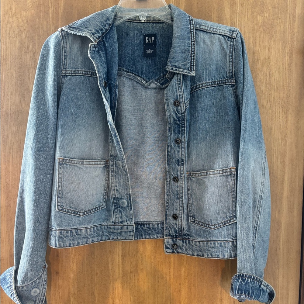 GAP Women's Light Blue Jean Jacket